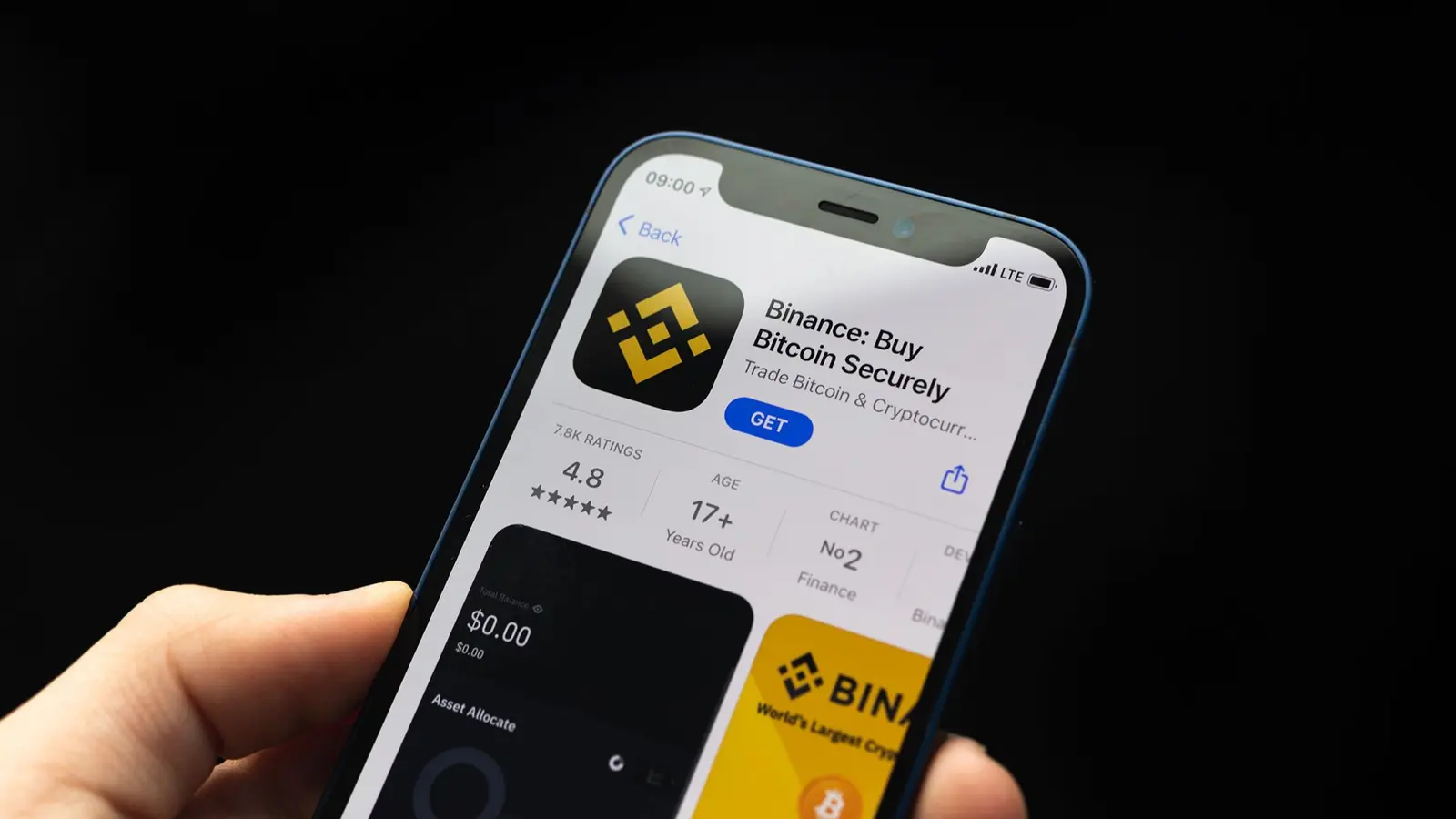 FomoPeek Malware Threatens iPhone Crypto Wallets Globally