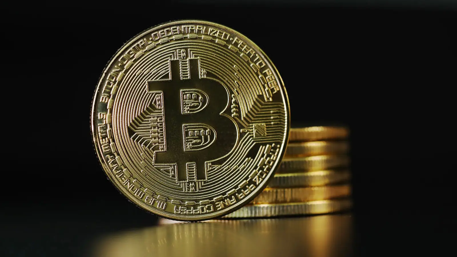 Bitcoin Near $79K: Cycle Drawdowns Narrow, ETFs Aid Now