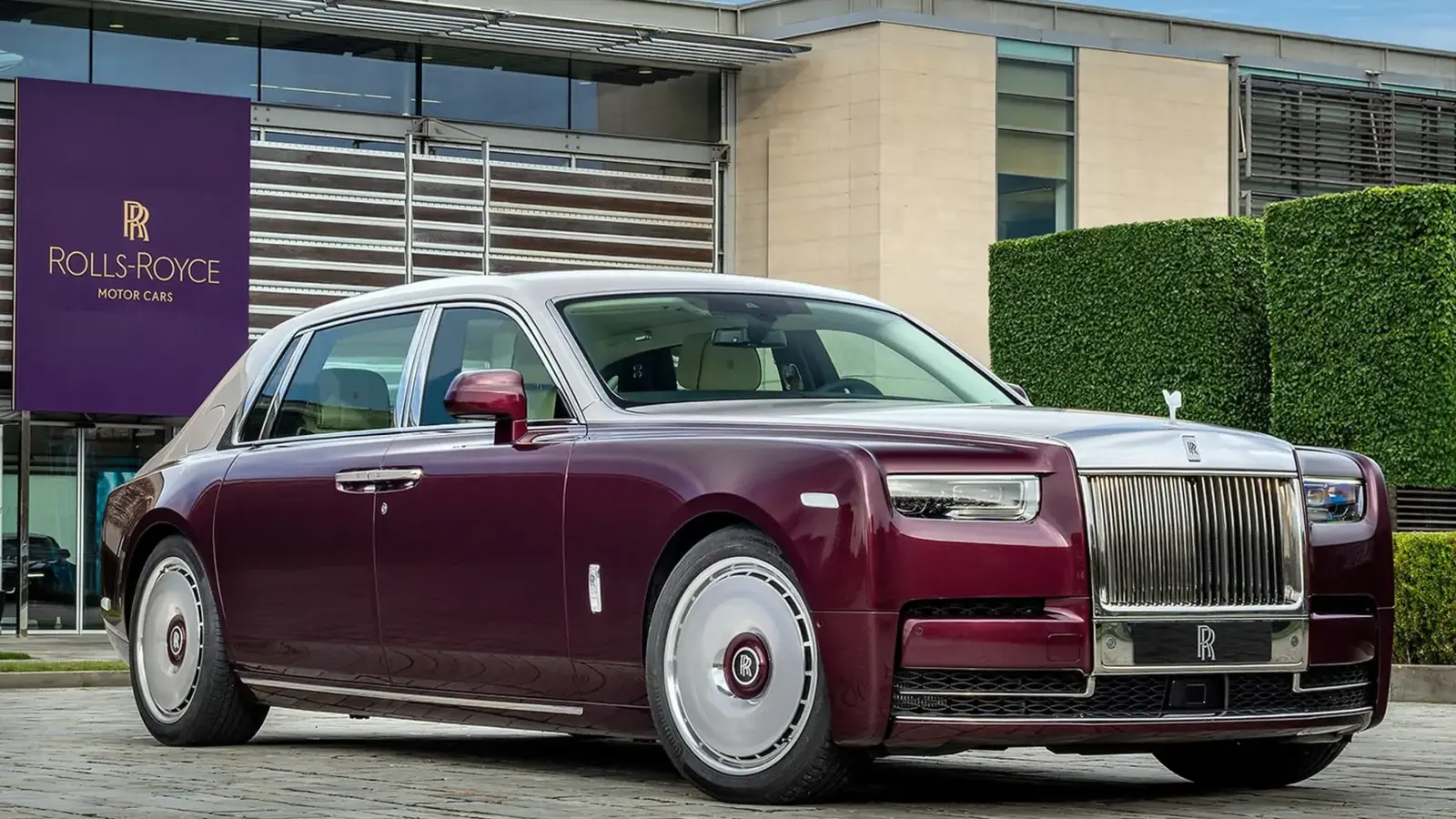 Rolls-Royce Unveils One-Off Phantom Hummingbird Coachbuilt
