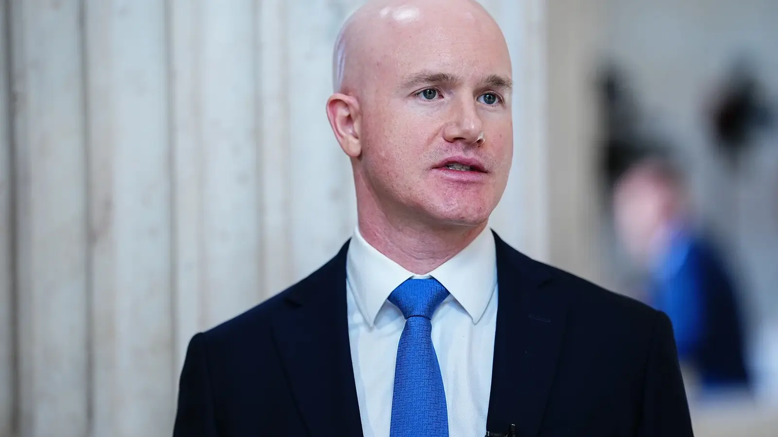 Coinbase CEO Armstrong Plans Possible Sale of 8.17M Shares