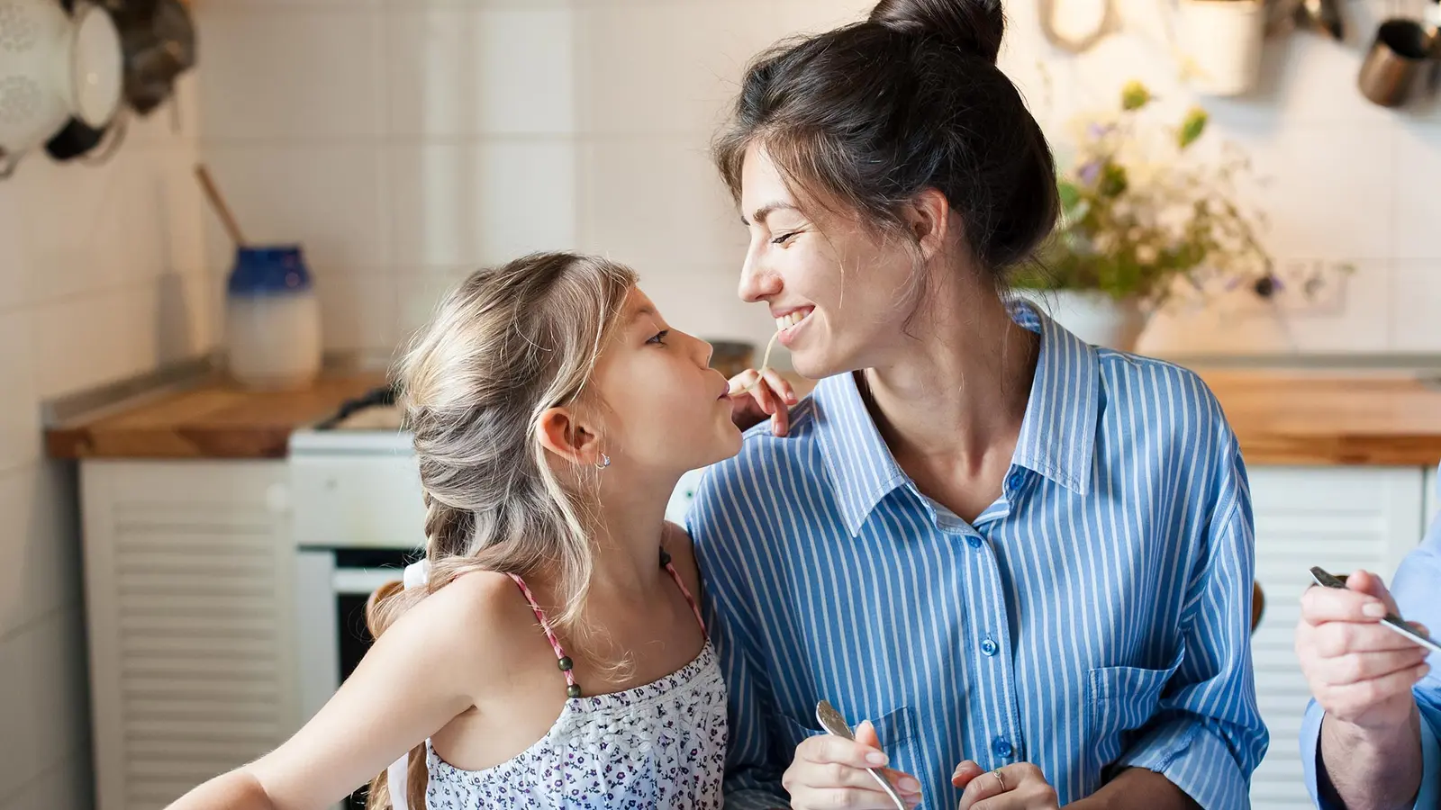 Eating Together Lowers Blood Sugar: The Social Metabolism