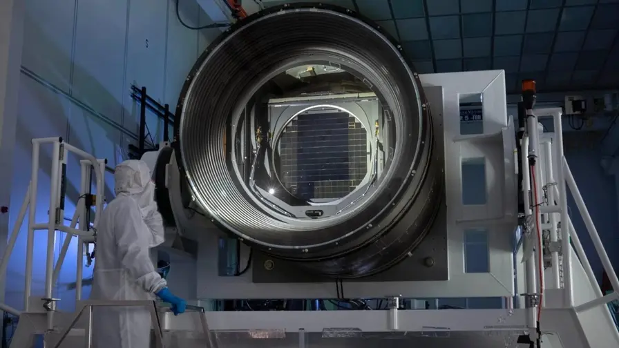How the 3.2-Billion-Pixel Camera Films the Southern Sky