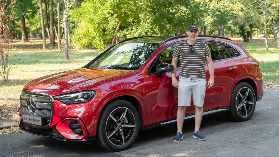 2026 Mercedes GLC 400 4MATIC Electric: 94-kWh, 489 hp