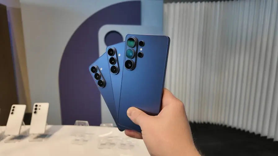 Samsung Galaxy S27: M16-OLED mit mehr Helligkeit jetzt Samsung Galaxy S27: M16-OLED mit mehr Helligkeit jetzt