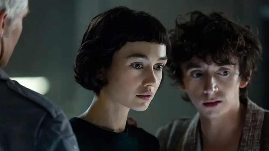 New BTS Photos Show Weyland-Yutani on Alien: Earth S2