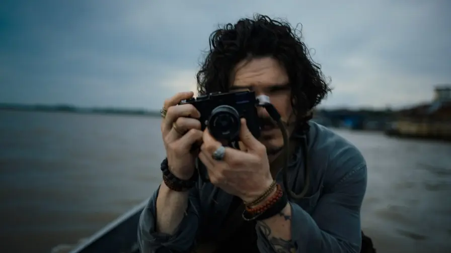 Divided Critics React to Zack Snyder’s The Last Photograph