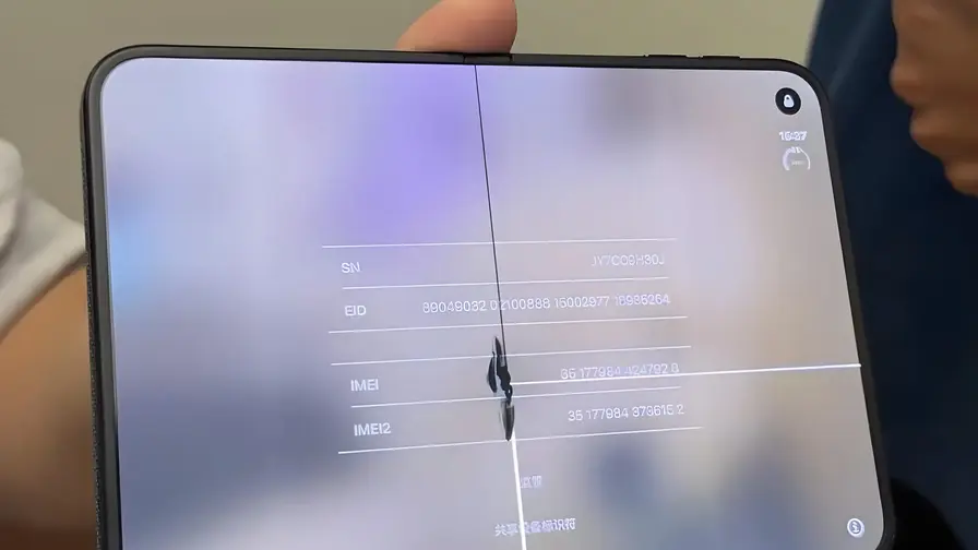 iPhone Duo: Schäden am Innendisplay bei frühen Käufern