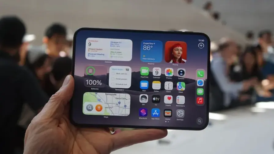 Apple iPhone Duo: Austauschbare Schutzschicht mindert Falte Apple iPhone Duo: Austauschbare Schutzschicht mindert Falte