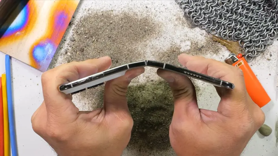 iPhone Duo: Schmutzprobleme und Displayempfindlichkeit