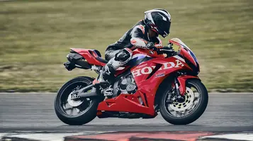 2027 Honda CBR600RR Gains Fireblade Brakes and Tech 2027 Honda CBR600RR Gains Fireblade Brakes and Tech