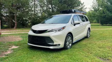 Small Vans Big World Turns 2023 Toyota Sienna Mini-Camper Small Vans Big World Turns 2023 Toyota Sienna Mini-Camper